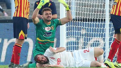 Higuain sta bene dopo scontro in campo Higuain sta bene dopo scontro in campo