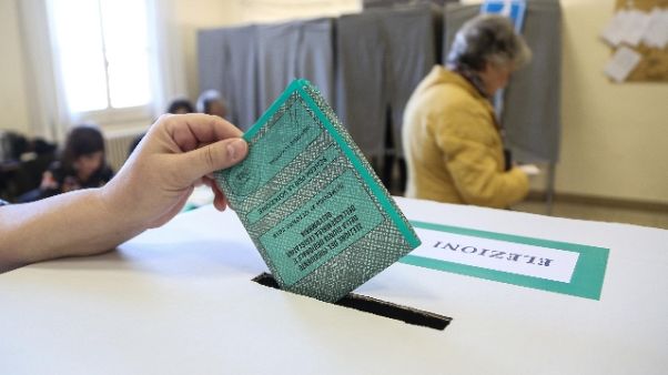 Umbria, affluenza 64,42%, 9 punti in più Umbria, affluenza 64,42%, 9 punti in più