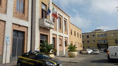 Blitz Gdf in uffici Comune Vibo Valentia Blitz Gdf in uffici Comune Vibo Valentia