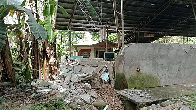 Strong quake in Philippines kills at least two, injures dozens Strong quake in Philippines kills at least two, injures dozens