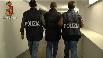 Trafficante parla, 8 arresti per droga Trafficante parla, 8 arresti per droga