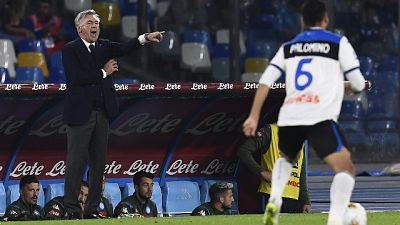 Proteste Napoli, rosso Ancelotti 5' stop Proteste Napoli, rosso Ancelotti 5' stop