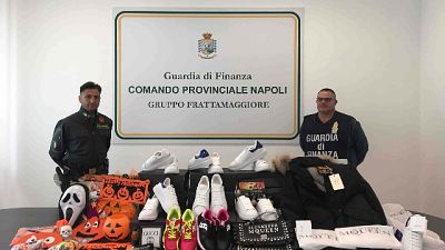 Maxi sequestro Gdf, 5 mln di articoli Maxi sequestro Gdf, 5 mln di articoli