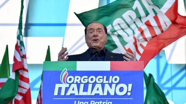 Segre, Cav: "Nessuno strumentalizzi Fi" Segre, Cav: "Nessuno strumentalizzi Fi"