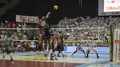 Volley: Modena-Perugia finale Supercoppa Volley: Modena-Perugia finale Supercoppa