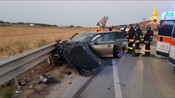 Incidente su A13, 3 morti e 4 feriti Incidente su A13, 3 morti e 4 feriti