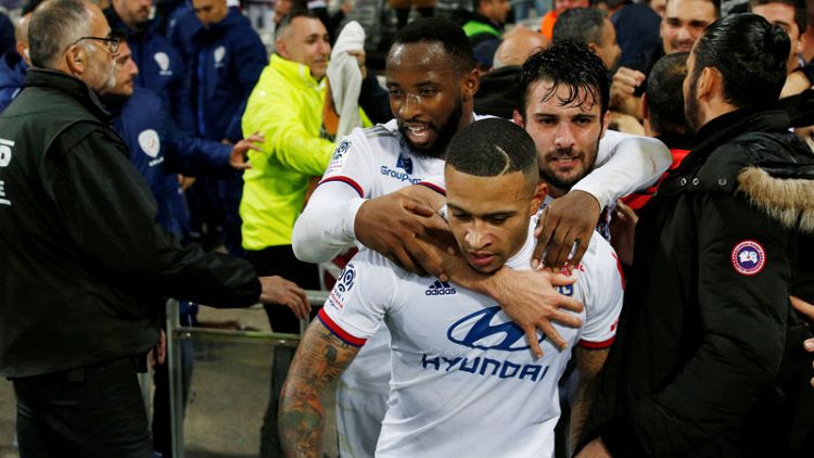 Depay's late strike lifts Lyon with Toulouse win