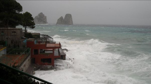 Ultime partenze da Capri, stop aliscafi Ultime partenze da Capri, stop aliscafi