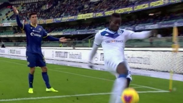 Cori contro,Balotelli minaccia andarsene Cori contro,Balotelli minaccia andarsene