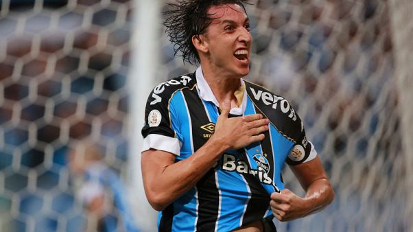 Gremio easily overcome city rivals Internacional 2-0 Gremio easily overcome city rivals Internacional 2-0
