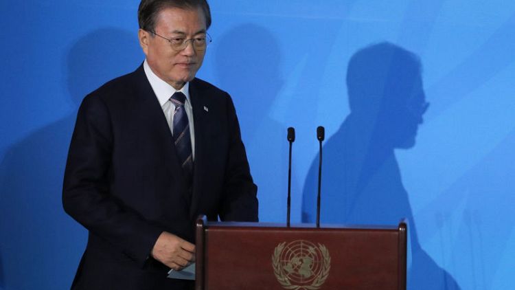 Moon, Abe back dialogue to resolve South Korea-Japan dispute - South Korea