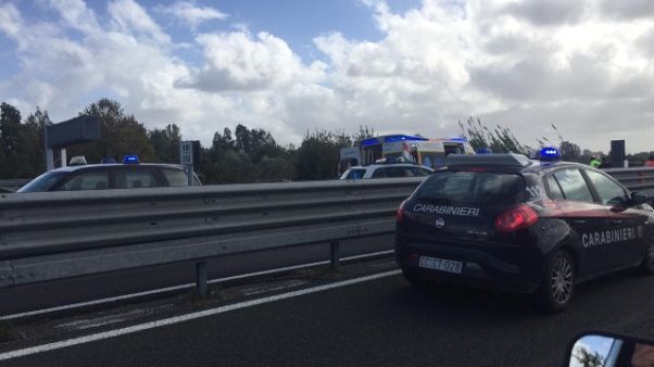 Travolti su Aurelia, 4 agenti feriti Travolti su Aurelia, 4 agenti feriti