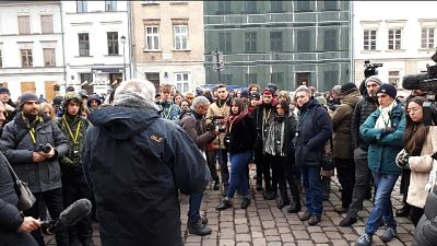 Shoah: studenti ad Auscwitz in lacrime Shoah: studenti ad Auscwitz in lacrime