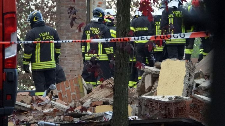 Esplode edificio, un morto di Reggio C.