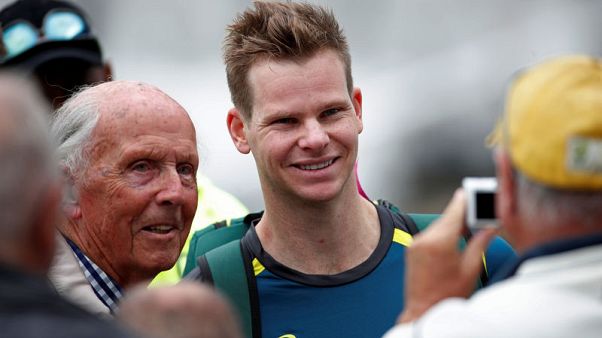 Smith fires Australia to victory over Pakistan in Canberra Smith fires Australia to victory over Pakistan in Canberra