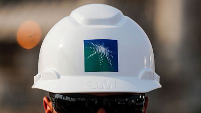 Aramco share sale curb rules out overseas listing for at least a year
