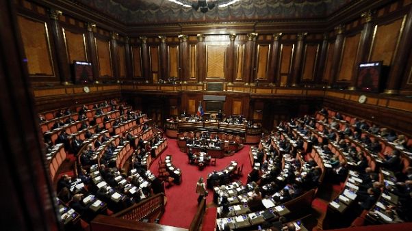 Senato approva dl riordino ministeri Senato approva dl riordino ministeri