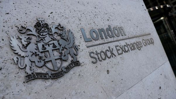 Banks, funds propose shorter trading day in Europe, bourses split Banks, funds propose shorter trading day in Europe, bourses split