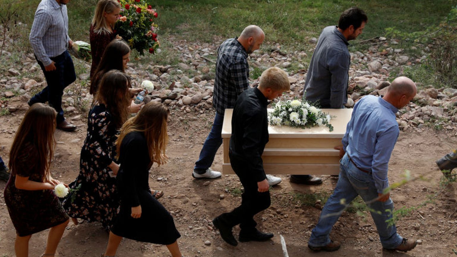 Families gather in Mexico from across U.S. to grieve slain Americans