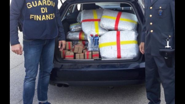 In auto con 51 kg marijuana, due arresti In auto con 51 kg marijuana, due arresti