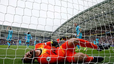 Spurs goalkeeper Lloris undergoes surgery on dislocated elbow
