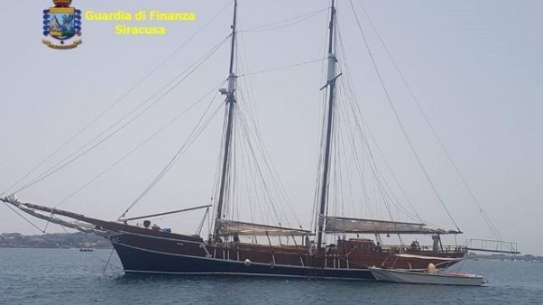 Fisco: Gdf scopre 12 yatch di lusso Fisco: Gdf scopre 12 yatch di lusso