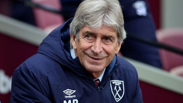 West Ham must improve at set pieces, says Pellegrini West Ham must improve at set pieces, says Pellegrini