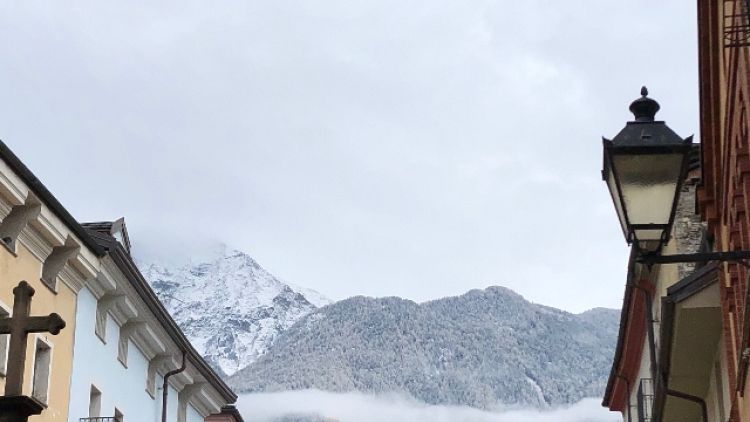 Maltempo, prima neve attorno ad Aosta