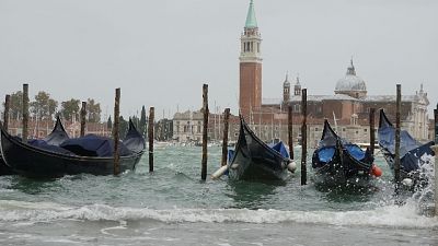 Venezia, massima marea di 110 centimetri