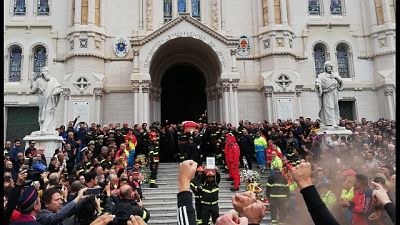 Reggio C.,Applausi funerali Nino Candido Reggio C.,Applausi funerali Nino Candido