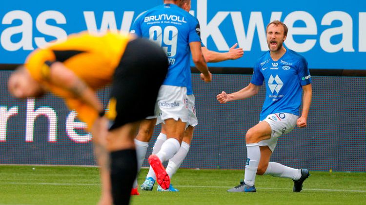 Eikrem steers dominant Molde to Norwegian league title