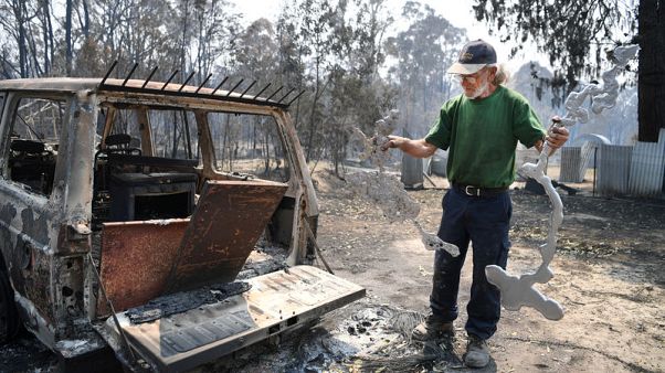 'Leave now': Australians urged to evacuate as 'catastrophic' fires loom 'Leave now': Australians urged to evacuate as 'catastrophic' fires loom