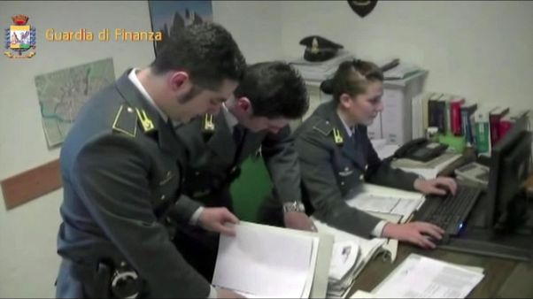 Corruzione nel Varesotto, tre arresti Corruzione nel Varesotto, tre arresti
