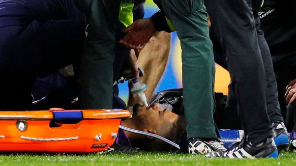 West Ham's Lanzini to have surgery on fractured collarbone West Ham's Lanzini to have surgery on fractured collarbone