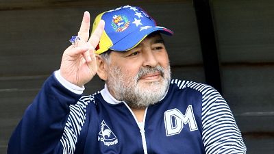 Vince il Gimnasia e Maradona balla