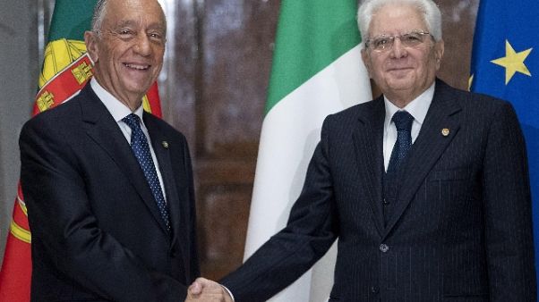 Migranti: Mattarella, è problema dell'Ue Migranti: Mattarella, è problema dell'Ue