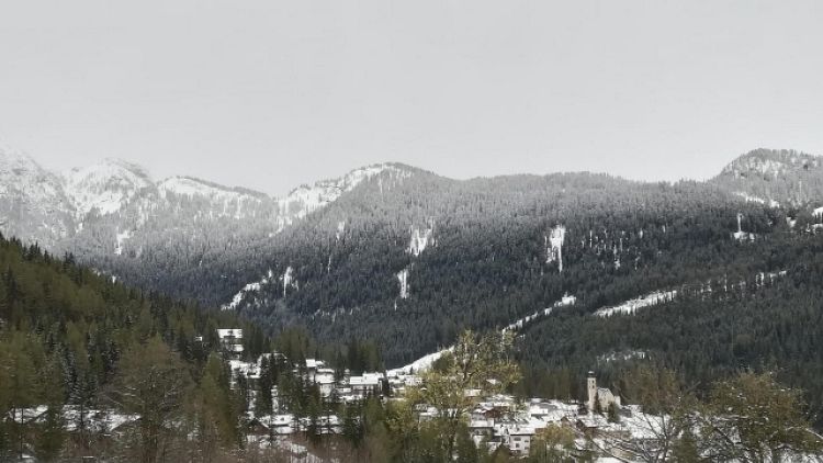 Caos e disagi per neve sulle Dolomiti