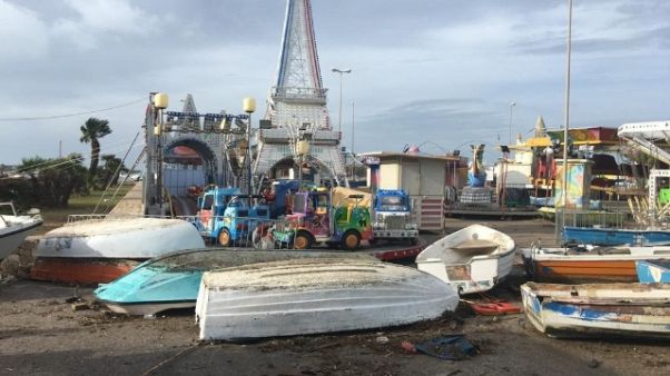 Violenta tromba d'aria a P.Cesareo,danni Violenta tromba d'aria a P.Cesareo,danni