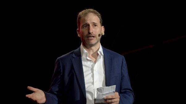 Casaleggio, no ai documenti per i social Casaleggio, no ai documenti per i social