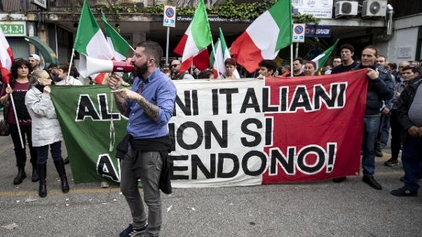 Casa Pound assolta a processo Napoli Casa Pound assolta a processo Napoli