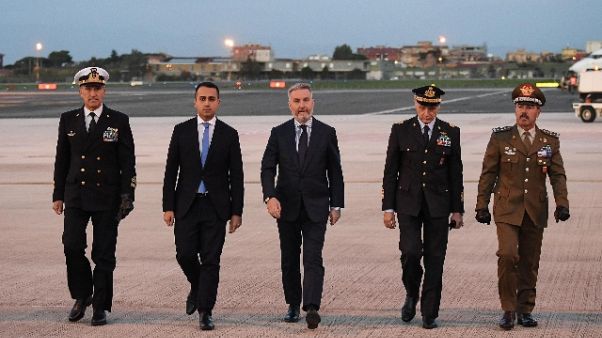 Iraq:aereo con militari feriti in Italia Iraq:aereo con militari feriti in Italia