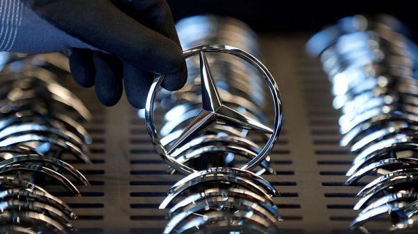 Mercedes-Benz Cars to slash €1 billion in costs by 2022 Mercedes-Benz Cars to slash €1 billion in costs by 2022