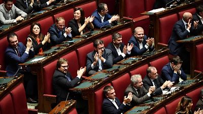 Dl ministeri, governo pone la fiducia