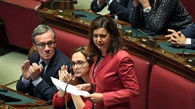 Torna emendamento taglio Iva assorbenti