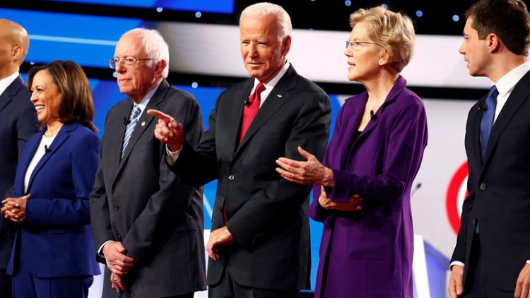Factbox: Nineteen Democrats, three Republicans eye U.S. presidential nominations