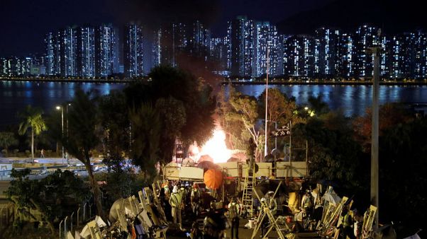 Highway blockade reveals splits in Hong Kong protest movement Highway blockade reveals splits in Hong Kong protest movement