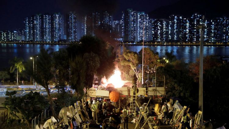 Highway blockade reveals splits in Hong Kong protest movement
