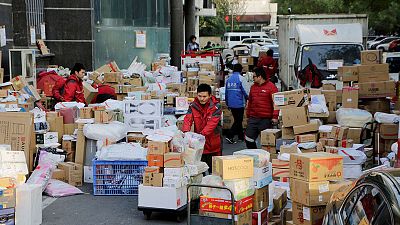 China's JD.com beats quarterly revenue estimates, shares rise China's JD.com beats quarterly revenue estimates, shares rise