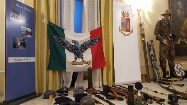 Estremismo destra: padre ai domiciliari Estremismo destra: padre ai domiciliari
