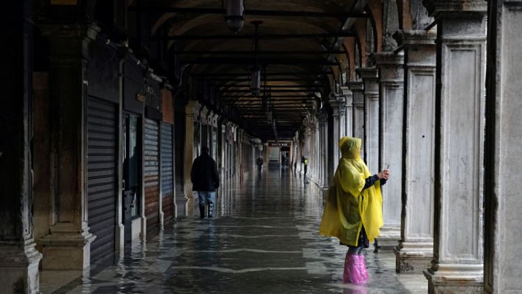 Venice braces for 'tough day' as another very high tide looms